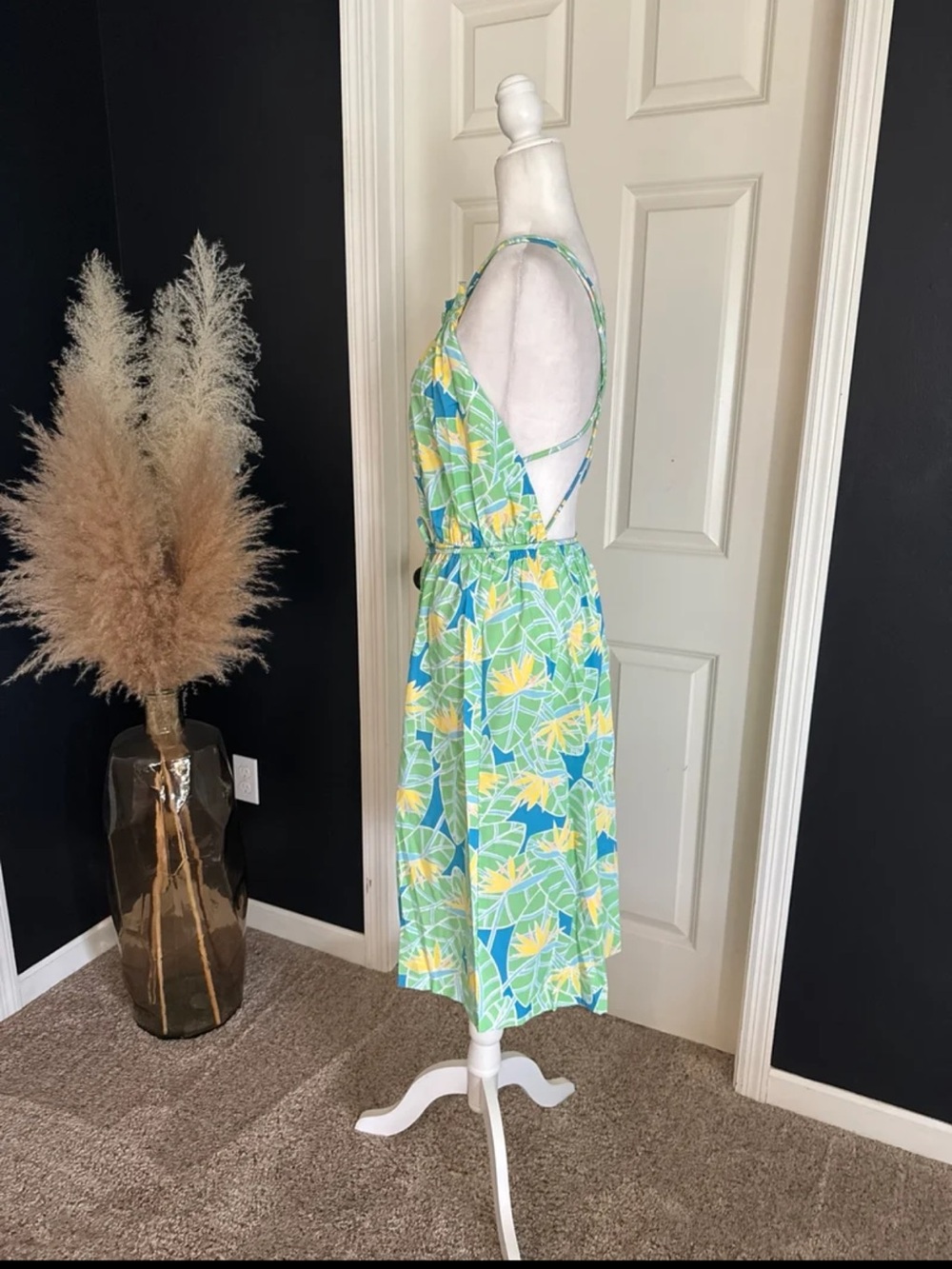 Vintage Lilly Pulitzer “The Lilly” 70’s Vibrant Tropical Print Midi Dress Medium - Picture 3 of 12